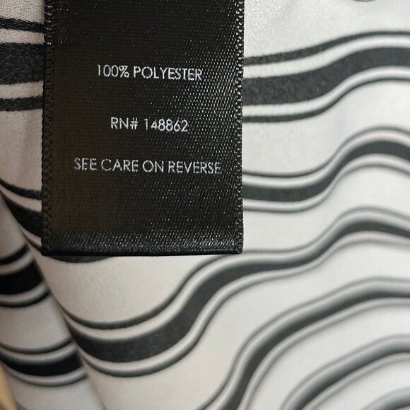 torrid Women's Striped Blouse Top Pockets Roll-Tab Sleeve Size XL Office Career - Picture 6 of 7